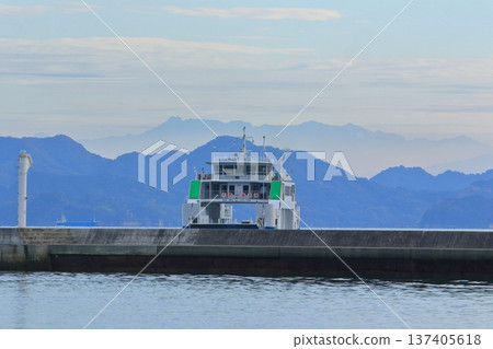 前往大崎上島和石鎚山(四國山脈)的渡輪 前往大崎上島和石鎚山(四國山脈)的渡輪 137405618