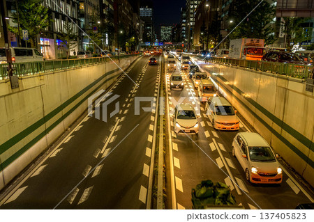 road, vehicle, night scape 137405823