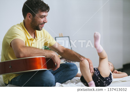 Father and daughter spending quality time 137413032