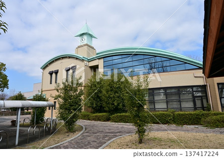 Kaizu City Library (Gifu Prefecture) Kaizu City Library (Gifu Prefecture) 137417224