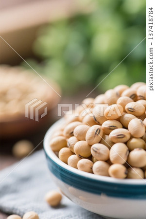碗中大豆特写 137418784