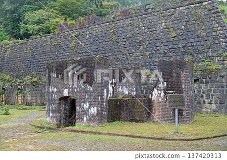 The Machu Picchu of the East: The remains of a brick substation in the Tonodaira area of the Besshi Copper Mine The Machu Picchu of the East: The remains of a brick substation in the Tonodaira area of the Besshi Copper Mine 137420313