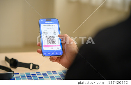 在智慧型手機上顯示登機證 137420352