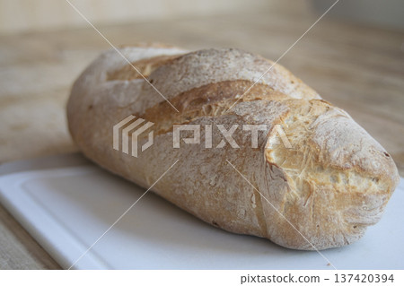 eat fast message with pills and half plate of food on table eat fast message with pills and half plate of food on table 137420394
