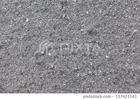 Close-up texture of a sandy beach on the Boso Peninsula. Natural beach sand and summer-themed background photo material. Close-up texture of a sandy beach on the Boso Peninsula. Natural beach sand and summer-themed background photo material. 137421143
