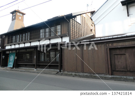 Machiya Memorial Hall and the neighboring storehouse, which was formerly a sake brewery Machiya Memorial Hall and the neighboring storehouse, which was formerly a sake brewery 137421814