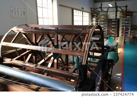 Warping machine at Chichibu Meisenkan Warping machine for winding warp threads 137424774