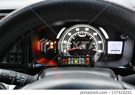 胎壓監測車 137428291