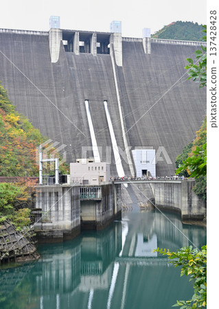 Miyagase Dam sightseeing discharge Miyagase Dam sightseeing discharge 137428428