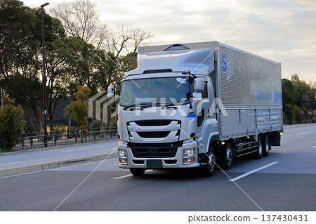 物流車形象 137430431