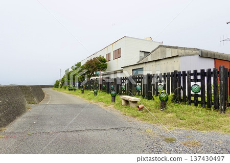 Ise-Shima Bottle Ball Road: A row of bottle balls along the coastal promenade in Hamajimacho, Shima City, Mie Prefecture Ise-Shima Bottle Ball Road: A row of bottle balls along the coastal promenade in Hamajimacho, Shima City, Mie Prefecture 137430497