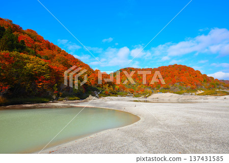 深秋時的御幸山（青森縣陸奧市） 137431585