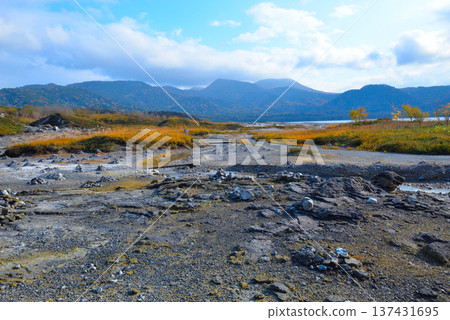Mount Osore in late autumn (Mutsu City, Aomori Prefecture) 137431695