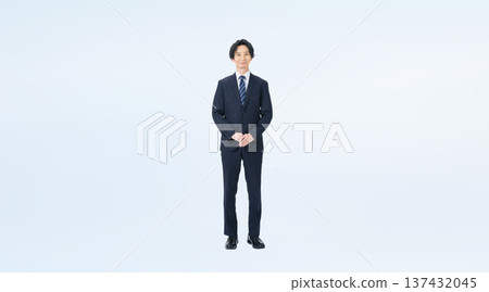 Full-body photo of a male business person in a suit 137432045