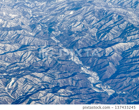 The beauty of the snow-covered, rugged mountains seen from above Tohoku January 29, 2026 Tohoku, Japan The beauty of the snow-covered, rugged mountains seen from above Tohoku January 29, 2026 Tohoku, Japan 137433245