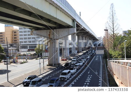 Traffic jam at the Yasuicho exit on Phoenix Street on the Hanshin Expressway Sakai Line in Sakai City 137433338