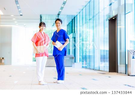 Young doctors and nurses working in hospitals 137433844