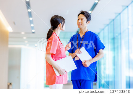 Young doctors and nurses working in hospitals 137433848