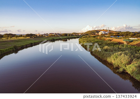 新潟鯖石川（柏崎市平成大橋） 137433924