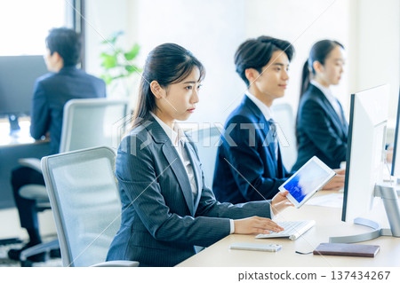  企業形象 137434267