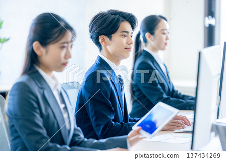  企業形象 137434269