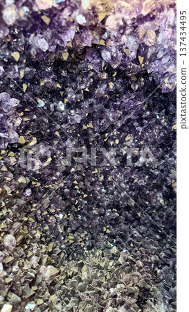 Shimmering Purple Crystal Display With Iridescent Shine. Magnificent Purple Gemstone Presentation Showcasing Intricate Facets And Colorful Crystalline Structures 137434495
