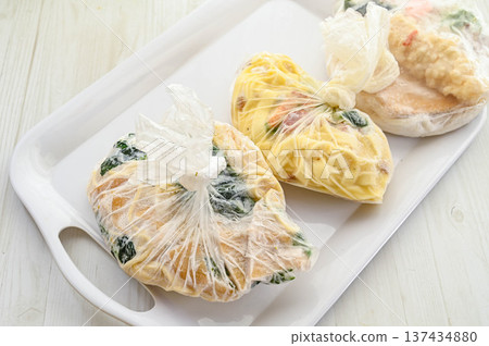 Pre-made frozen noodles Pre-made frozen noodles 137434880