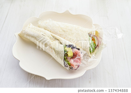 Avocado and ham tortilla 137434888