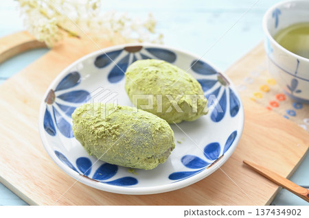 Japanese sweets Uguisu mochi Japanese sweets Uguisu mochi 137434902