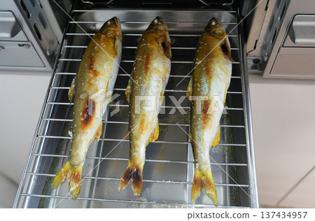 烤香魚配鹽 137434957