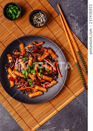 Tteokbokki ,Spicy Stir fried Rice Cake. 137436853