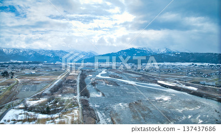 The Kurobe River alluvial fan seen from around Gonzo Bridge over the Kurobe River in eastern Toyama Prefecture, Japan 137437686