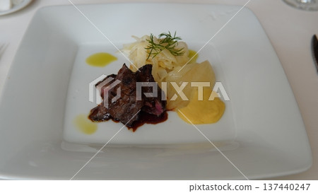 Earl Ogasawara Residence 137440247