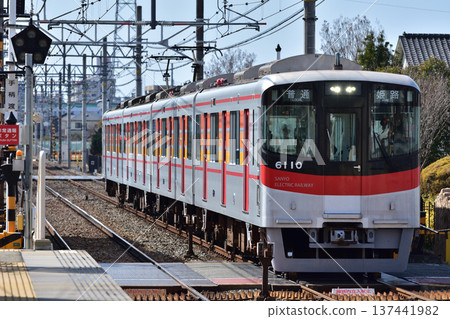 三洋電氣鐵道6000系列車抵達德加拉站 137441982
