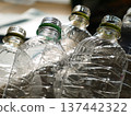 回收垃圾，塑膠瓶 137442322