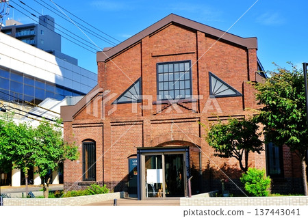 磚砌豪宅的景色 137443041