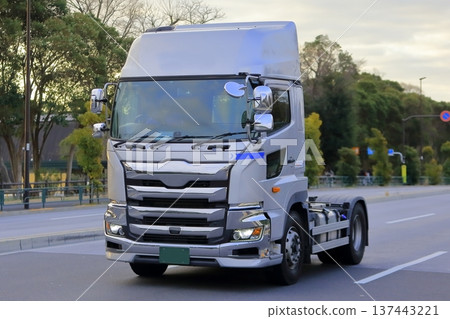 Tractor head image Tractor head image 137443221