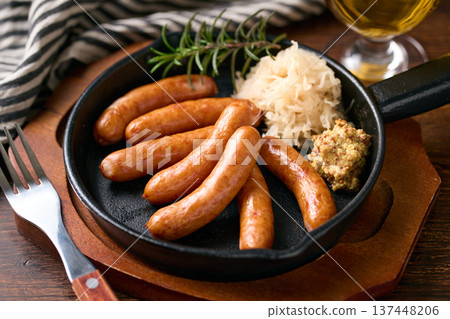 煎鍋香腸 137448206