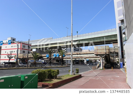 堺市安井町鳳凰街十字路口的景色 堺市安井町鳳凰街十字路口的景色 137448585