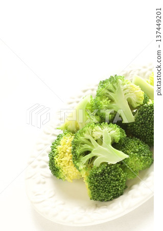 煮西蘭花 137449201