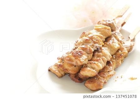 Yakitori thigh meat Yakitori thigh meat 137451078