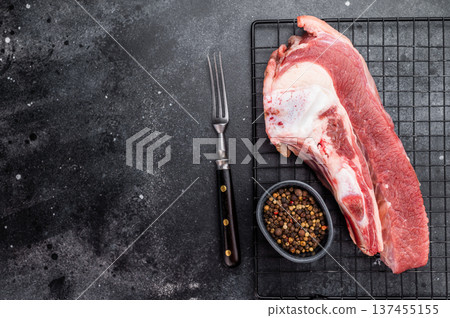 Raw bone-in beef cut combining ribs and belly area. Great for braising, roasting, barbecue and traditional comfort food recipes. Raw bone-in beef cut combining ribs and belly area. Great for braising, roasting, barbecue and traditional comfort food recipes. 137455155