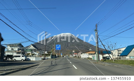Mt. Yotei in late autumn Mt. Yotei in late autumn 137455910