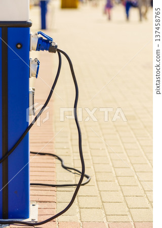 Charger in marina Charger in marina 137458765