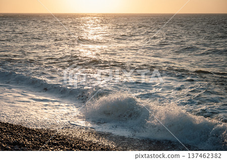 Ocean Wave near Etretat Cliffs 137462382