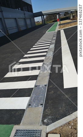 Scenery of the warehouse site 137468287