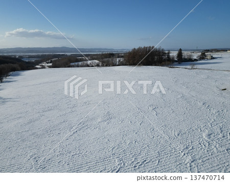 Aerial view of the winter scenery of Ozora Town's rural landscape Aerial view of the winter scenery of Ozora Town's rural landscape 137470714