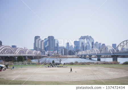 Yodo River riverbed, Osaka 137472434