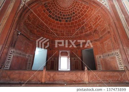 India 137473899