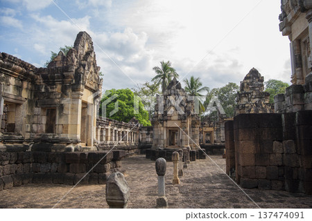 THAILAND SA KAEO PRASAT SADOK KOK THOM THAILAND SA KAEO PRASAT SADOK KOK THOM 137474091
